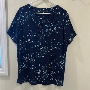 Apt 9, Women's Blue & White Printed Top 2X